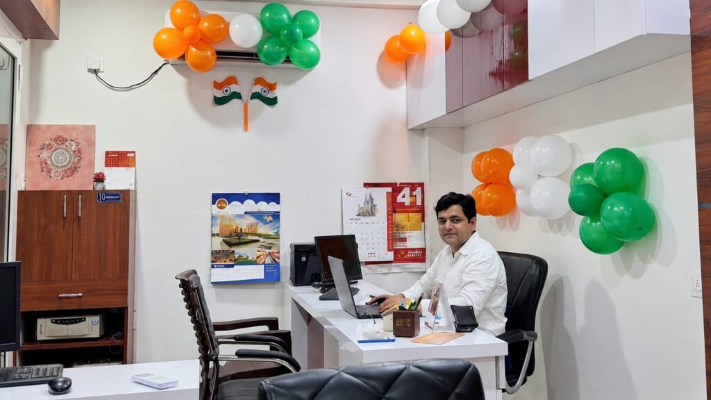 Vipulendra Vikram Singh, Excellence Travels Varanasi